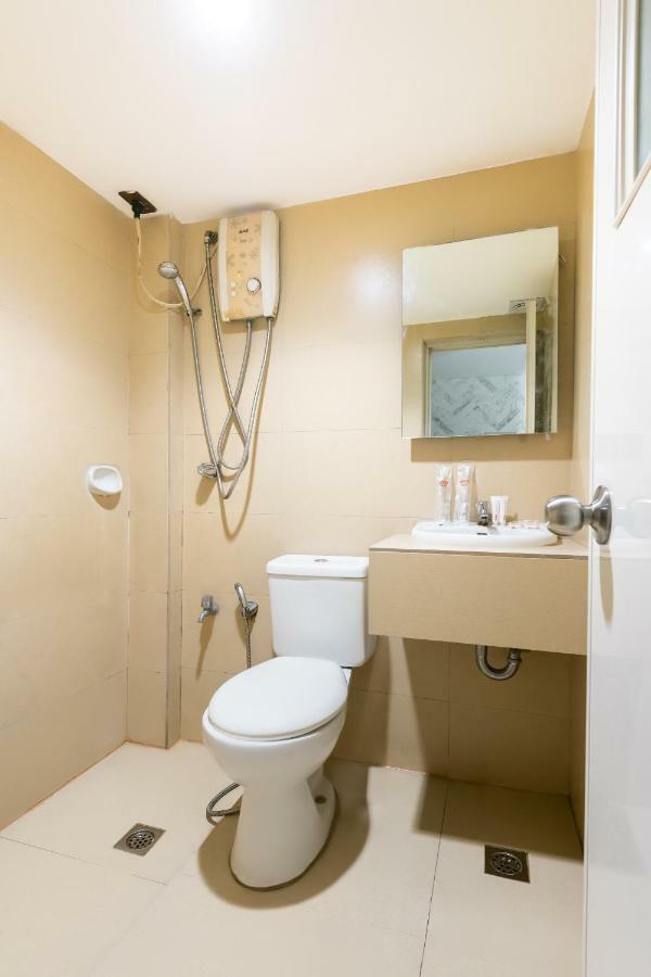 Oyo 191 Paradise Apartelle Hotel Manila Bagian luar foto