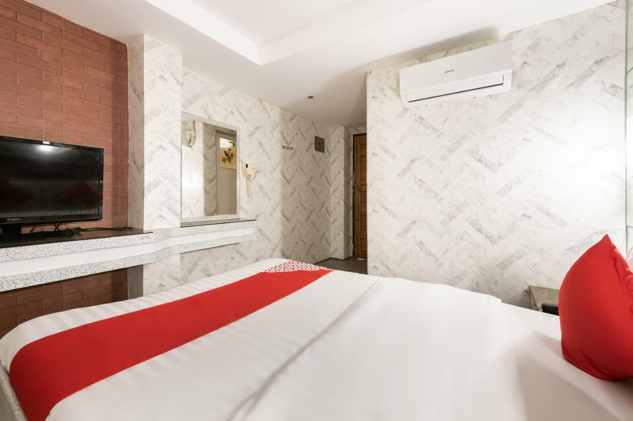 Oyo 191 Paradise Apartelle Hotel Manila Bagian luar foto