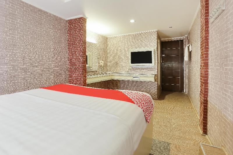 Oyo 191 Paradise Apartelle Hotel Manila Bagian luar foto