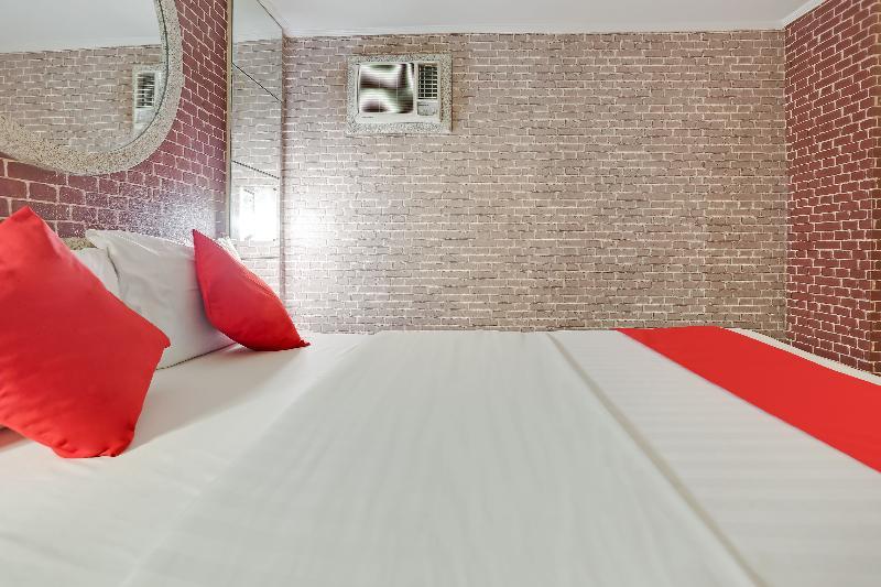 Oyo 191 Paradise Apartelle Hotel Manila Bagian luar foto